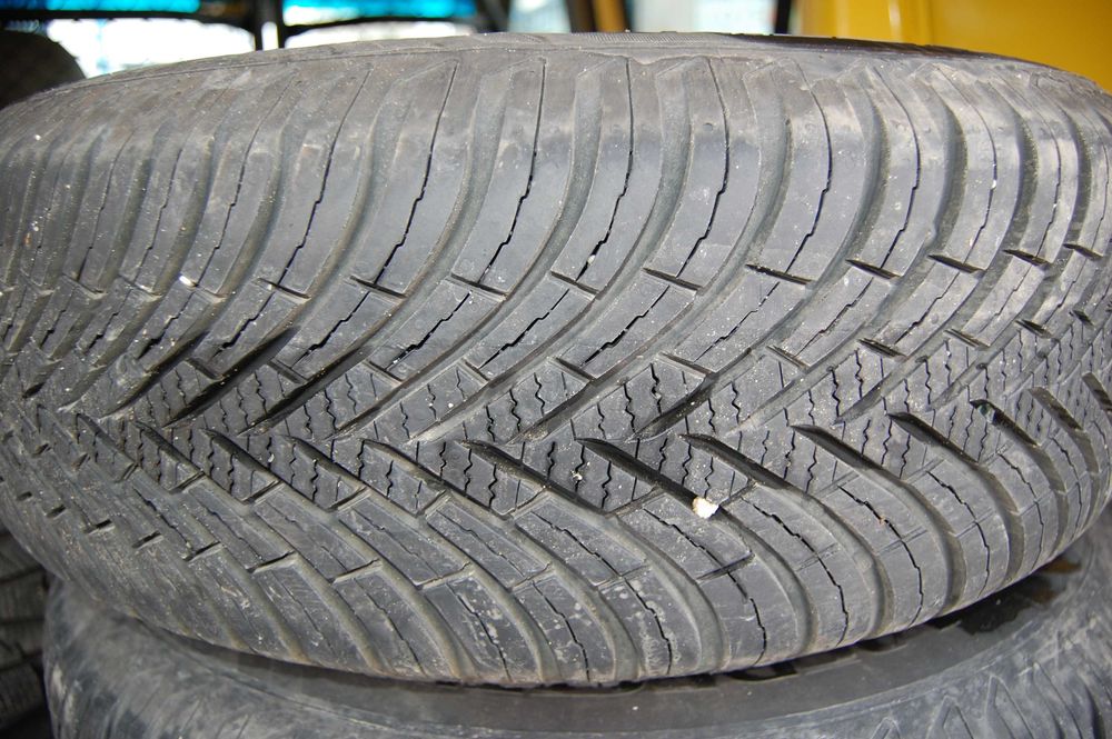 Лети джанти 15 цола с нови гуми Vredeshtein 195/65/15 на 500 км