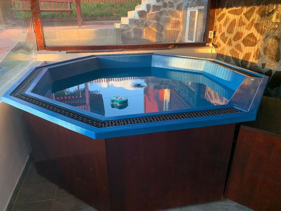 Mini piscina din fibra de sticla ciubar hot tub 7 -13 persoane