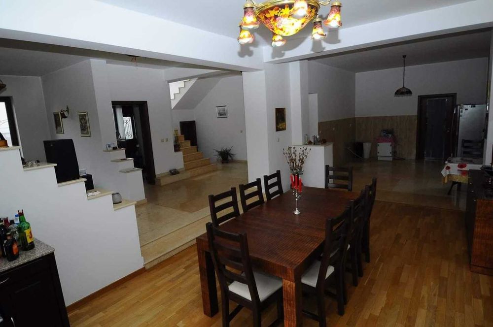 Inchiriere casa