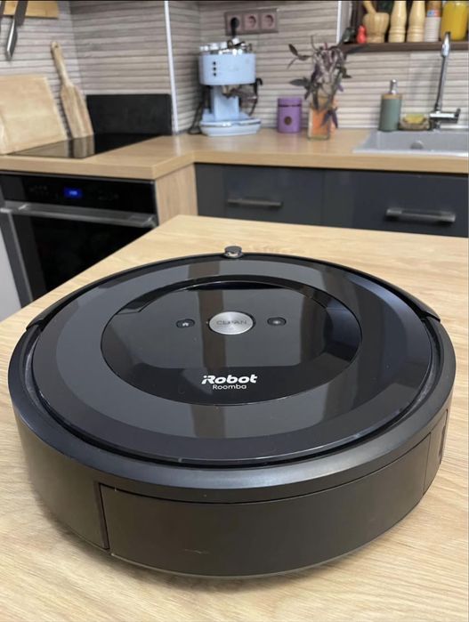 Прахосмукачка робот iRobot Roomba E5 Black
