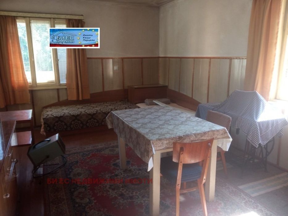 Продажба Къща гр. Луковит - с. Дерманци 115m²