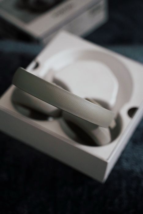 Наушники Bang & Olufsen