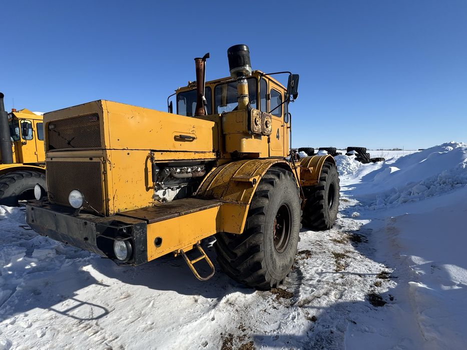 Продам трактор к-700.