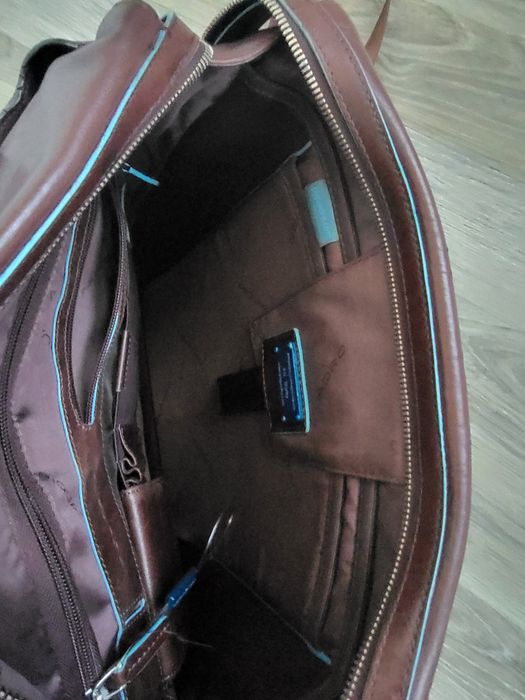 Geanta laptop Piquadro din piele