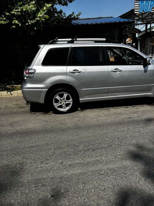 Мицубиши олтлендар