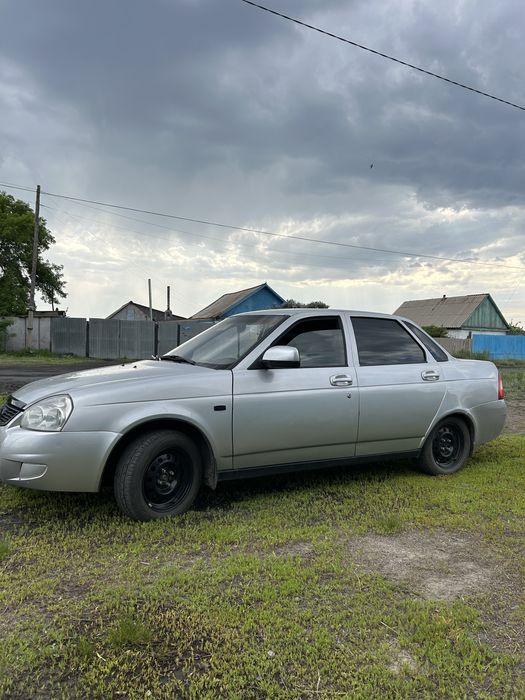 Продается Приора-1