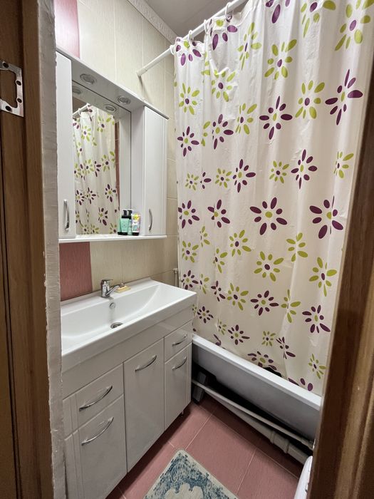 Продам 4-х ком квартиру, лен. проекта.