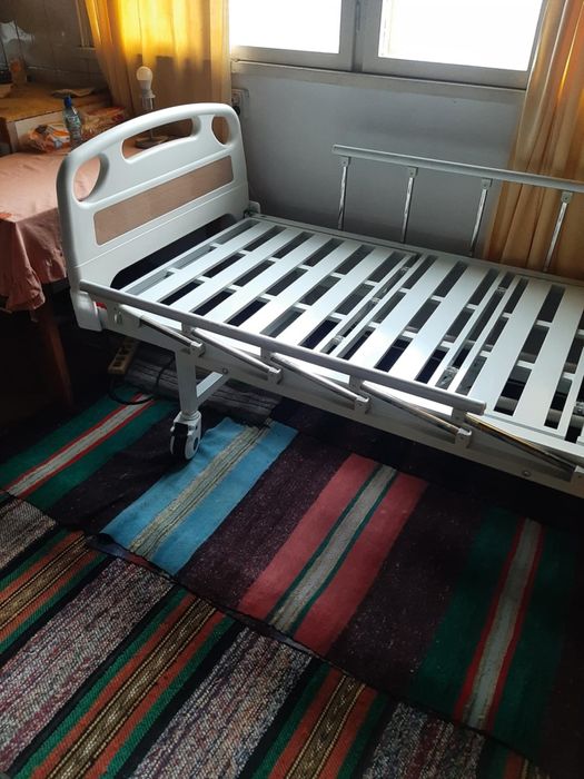 Механично мед.легло "Ерго"с матрак нови