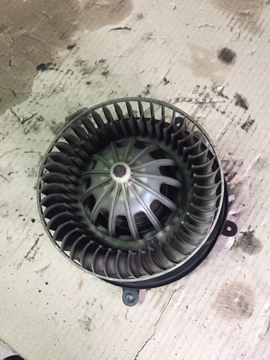 Ventilator habitaclu Mercedes w211 e clas pret 200 lei