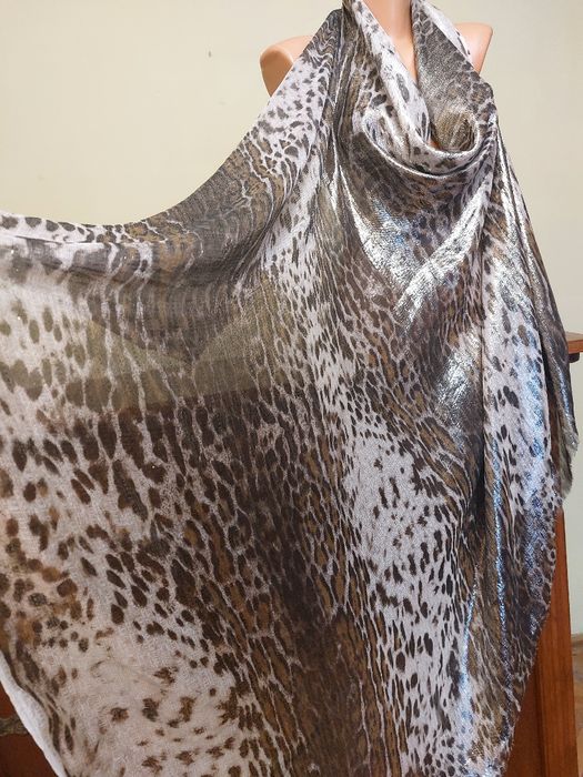 Mătase naturala cu fir metalic si imprimeu animal print, țesatura de poveste pt ocazii speciale