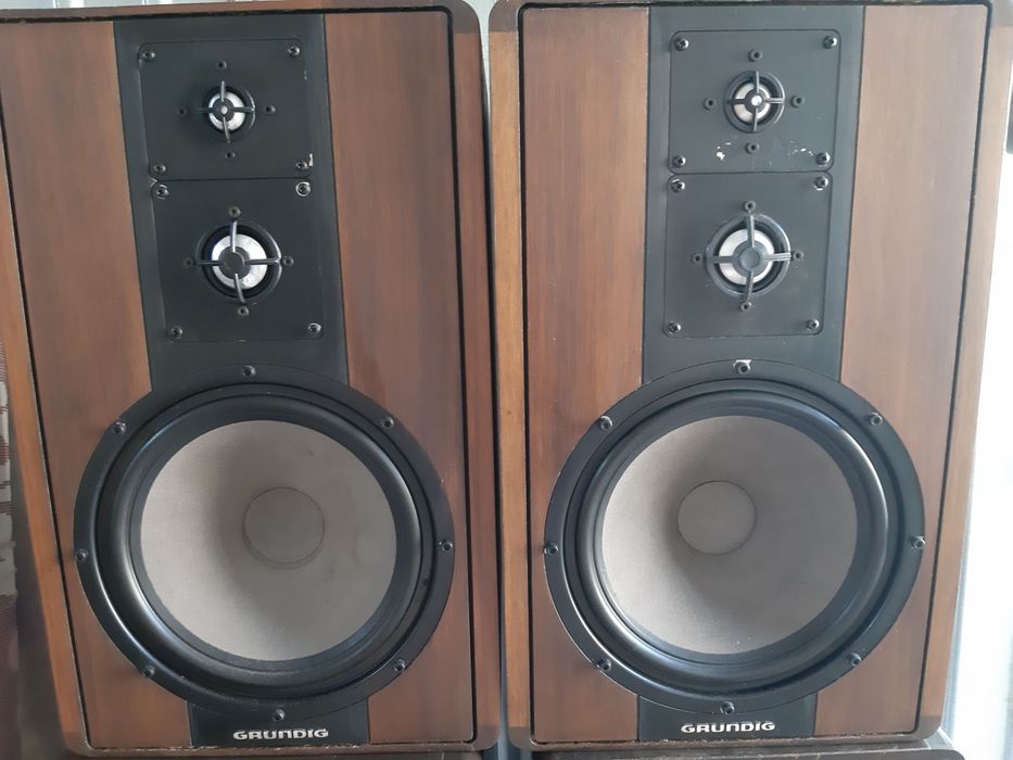 Vand technics su v 460 , plus boxe grundig  monilith 8500