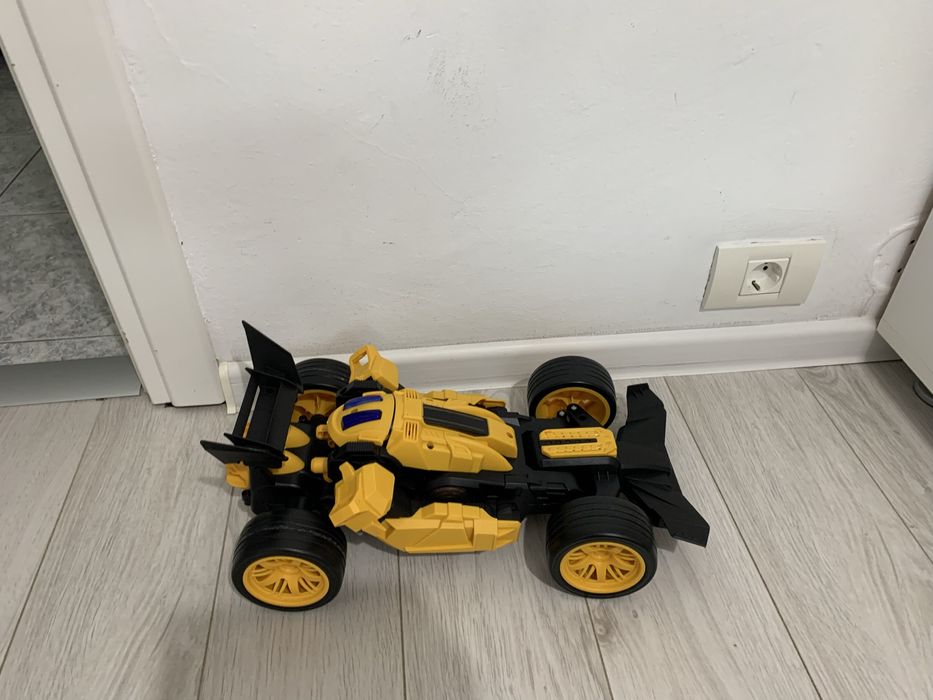 Masina robot cu telecomanda M-Toy 511