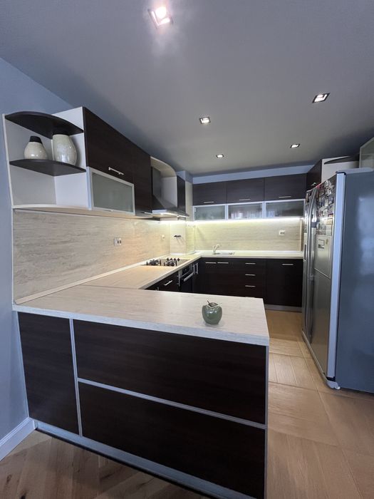 Кухненско обзавеждане, мивка,, плот котлони