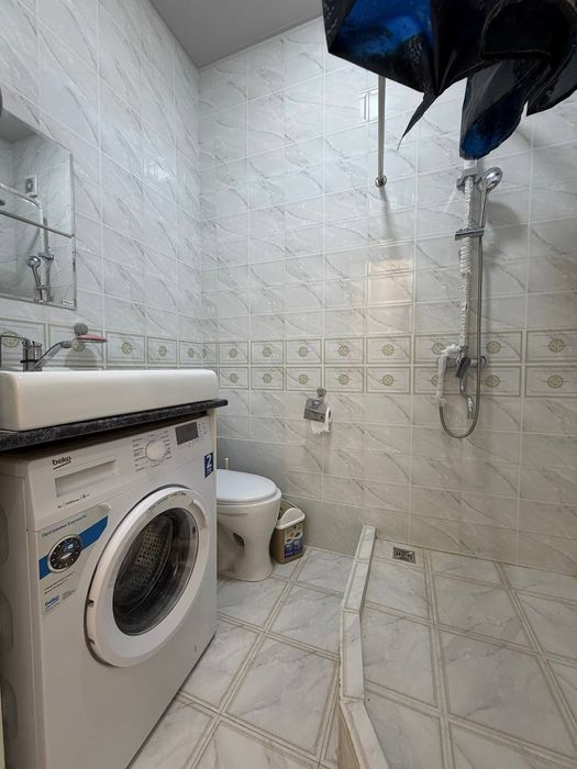 Зудлик билан сотилади 2 хона 42м² ново-ка 4 этаж узбекистанске холодил