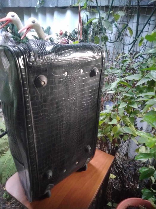 Чемодан - сумка на колесах. б/у