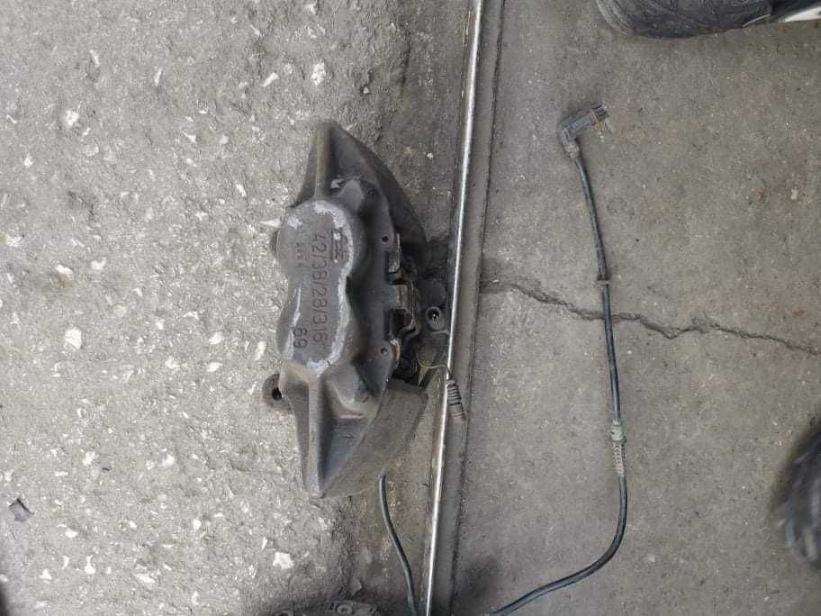 Дискове+Апарати с накладки от Е430/E420 W/T/S210 ,C36 AMG W202