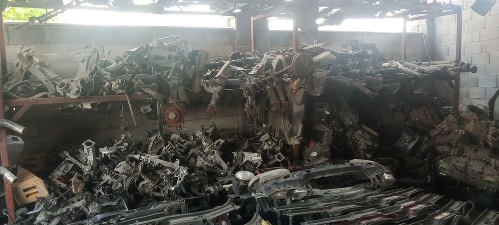 Мерседес 210 Мерседес 210.