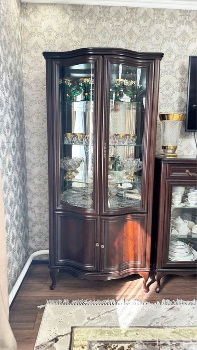 Шкаф,Стенка из дерева