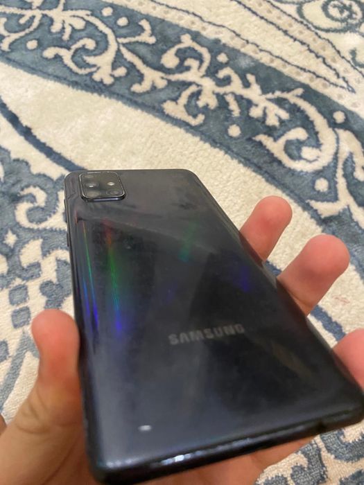 Самсунг А71………….