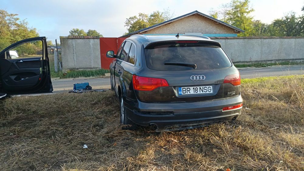 Vând audi q7 fara acte