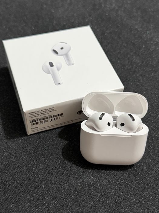 Наушники AirPods 4