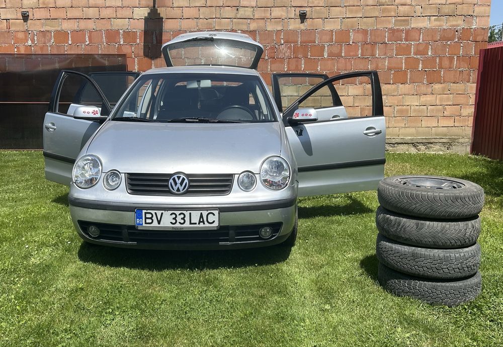 VOLKSWAGEN Polo