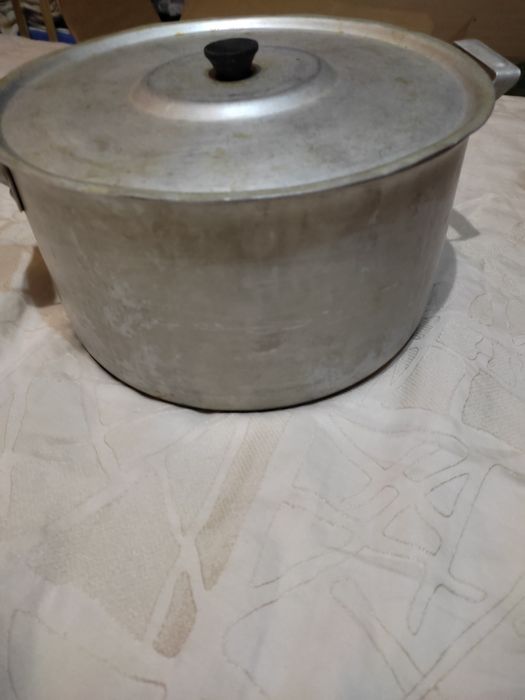 Продам  много разных кастрюль