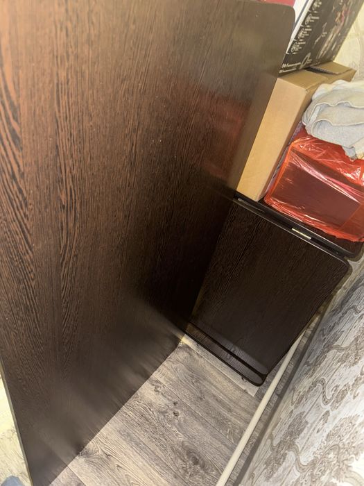 Стол в отличном состояний  70х120
