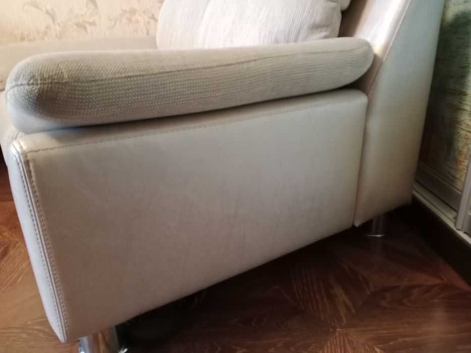 Продам хорошее большое кресло.