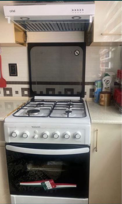 Газ плита ройсин витичкаси билан сотилади