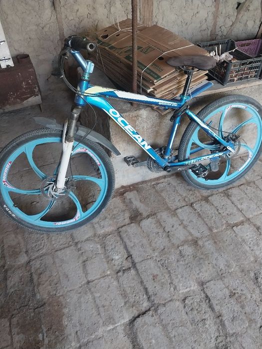 Velosiped sotiladi rabochiy