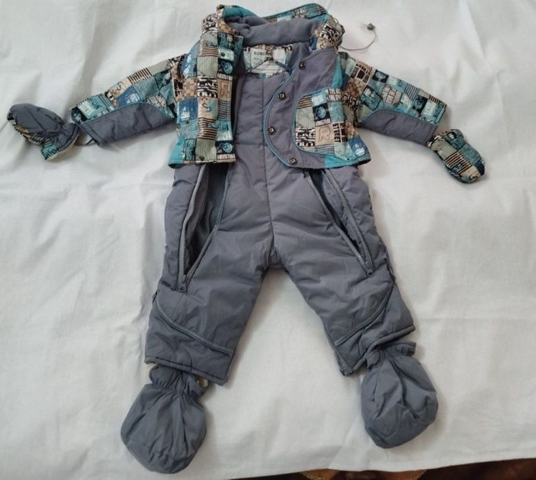 Продам детский комбинезон