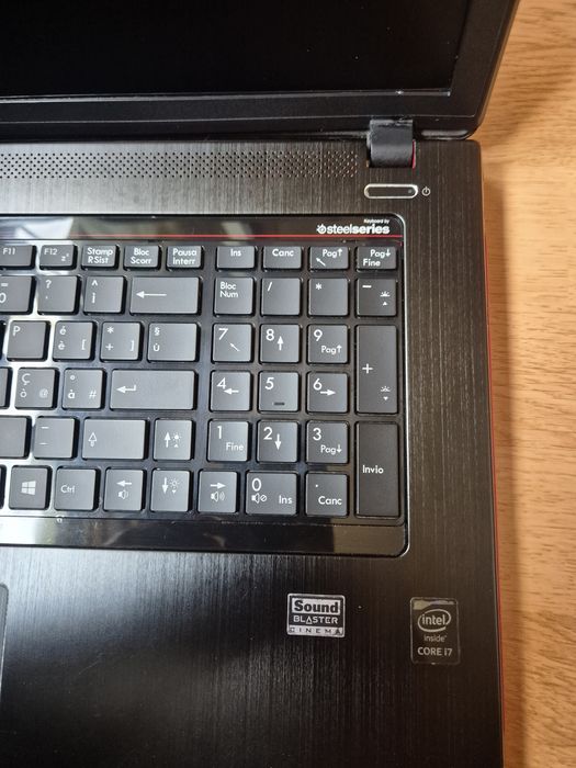 Laptopul MSI GE70 i7
