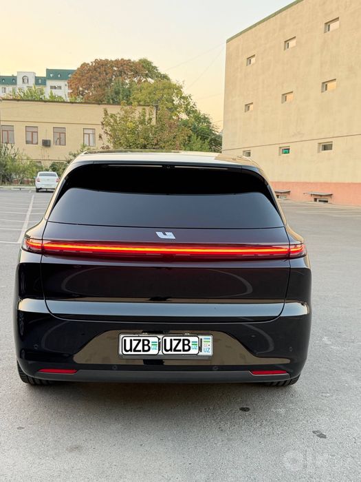 LIXIANG L6 Qoraga qora ideal