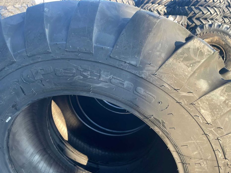 Anvelope noi de BULDOEXCAVATOR 16.9-28 440/80-28 Anvelope