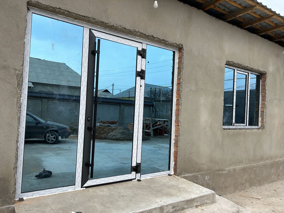 Окна , двери , витражи ,