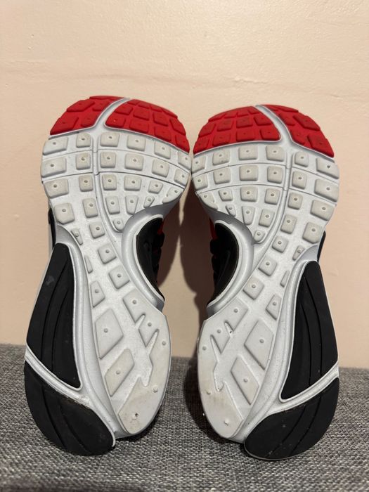 Nike Air Presto University Red Black.