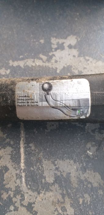 Теглич за мерцедес