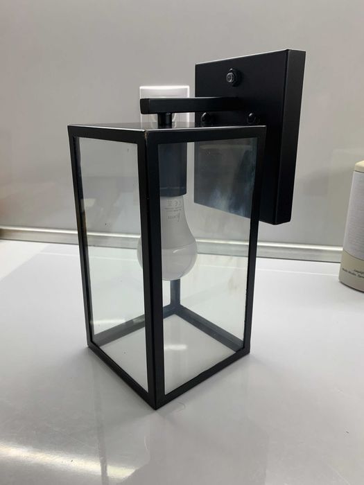 Лампа с вграден сензор за ден-нощ