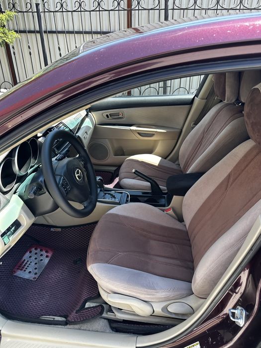 Срочно продам mazda 3i