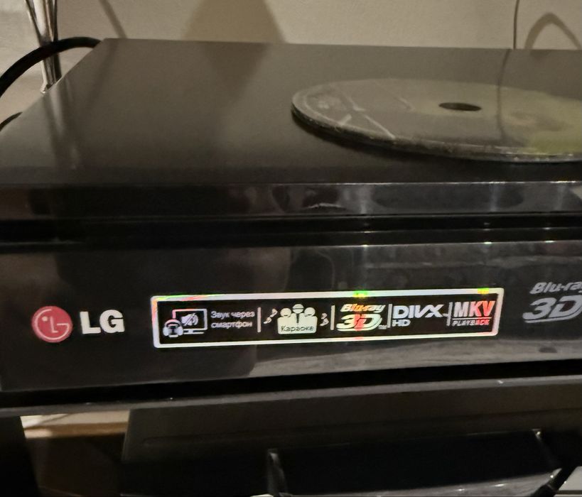 Продам телевизор Philips + Blu-ray/DVD-плеер LG