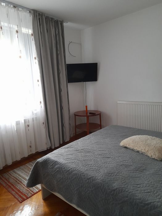 Inchiriez ap. 2 cam central