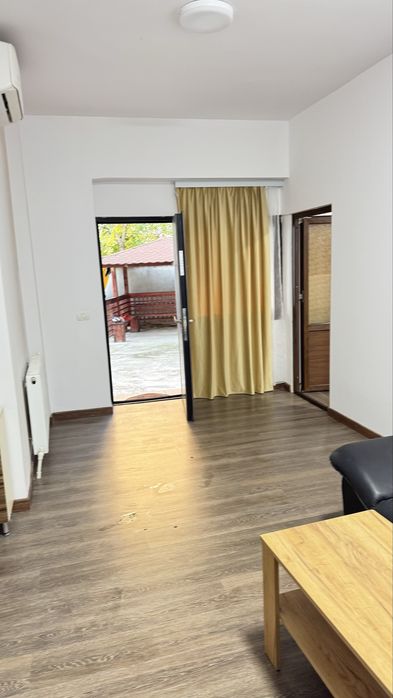 Inchiriere apartament in vila Moreni