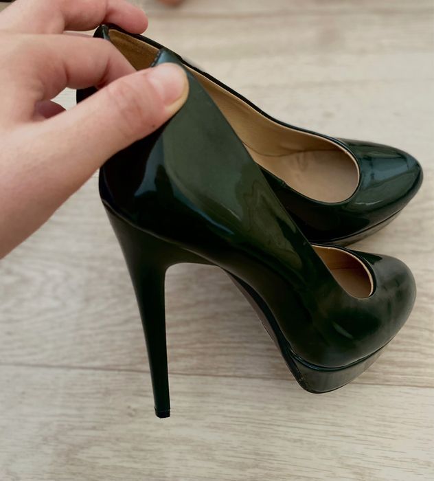 Туфли на высоких каблучках