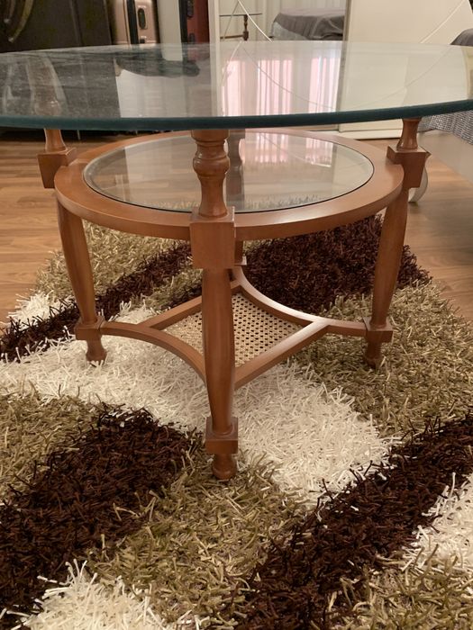 Vând masa din sticla