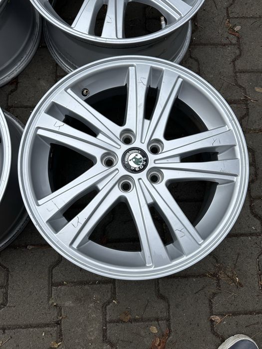 Jante originale 17 5 112 Skoda Octavia Superb Wv Audi Seat Mercedes