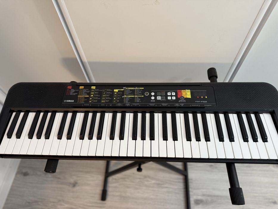 Orga Yamaha PSR F52 aprope noua, stare exceptionala