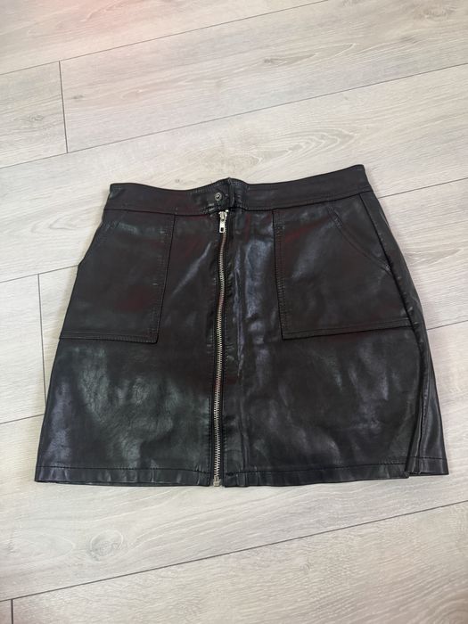 Юбка мини черная на замке