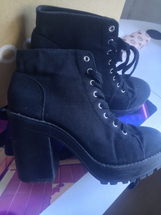 Дамски черни обувки 38 н