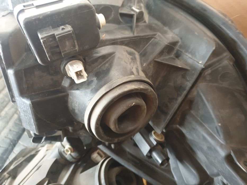 Фары тойота ярис